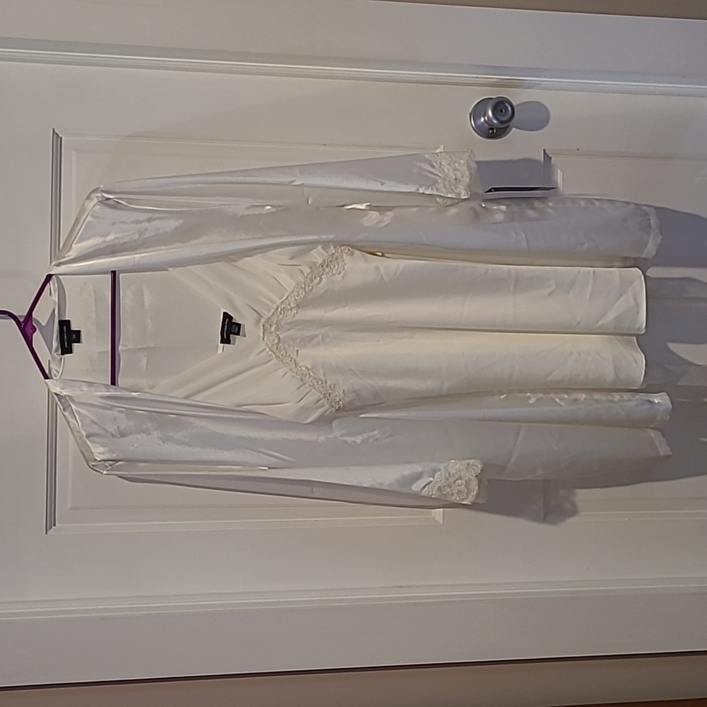 Jones New York Bridal Nightgown & Robe